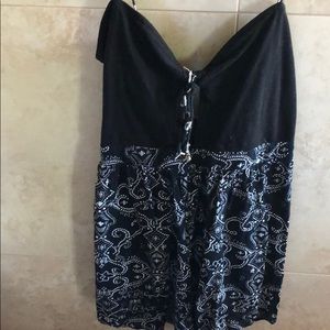 Black pattern romper